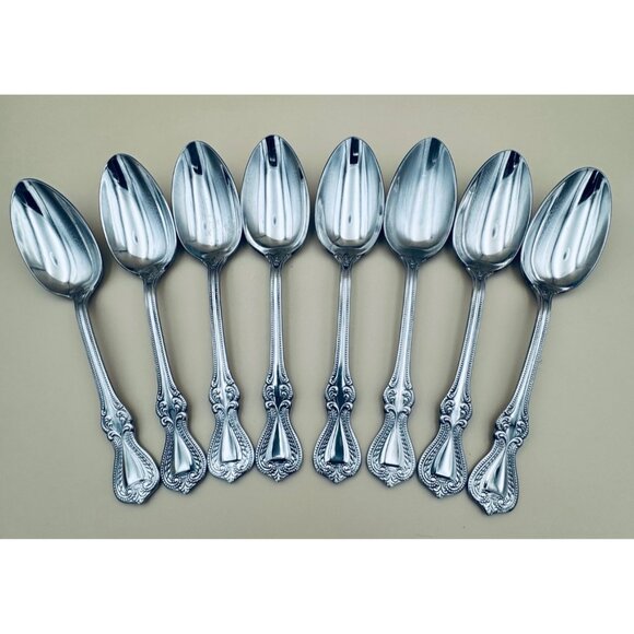 Set Of 8 Towle OLD COLONIAL 18/10 Stainless Place Oval Soup Spoons - Picture 1 of 6